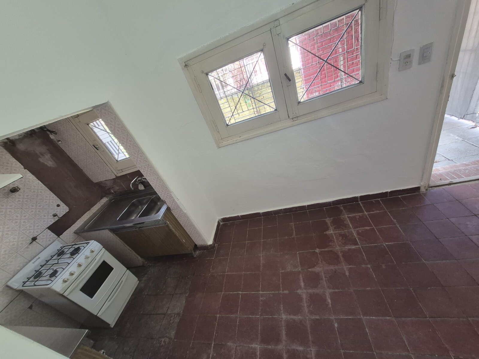 CASA EN VENTA. CON PATIO - 3