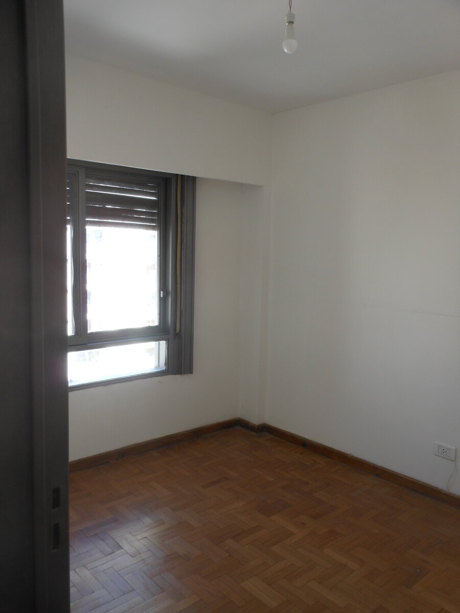 Dpto microcentro 2 dorm y balcon - 9