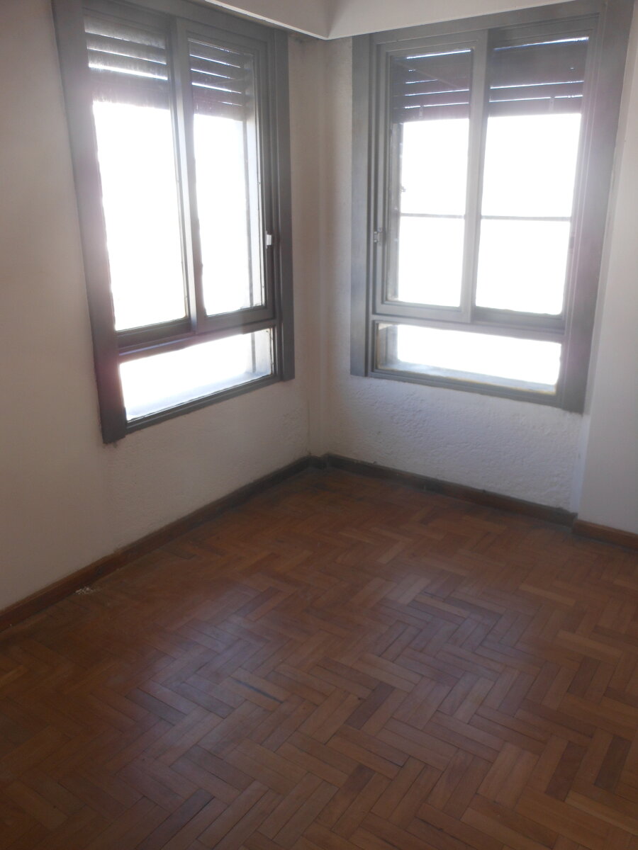 Dpto microcentro 2 dorm y balcon - 7