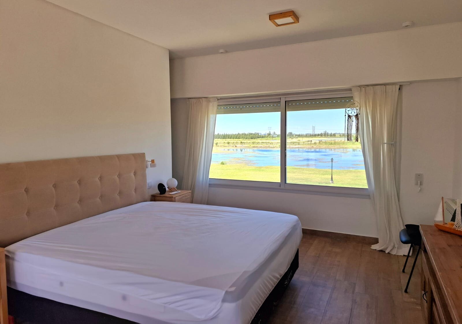 Casa amoblada en alquiler anual, Haras de Funes (barrio cerrado) 3 dorm, pileta, 3 cocheras - 17