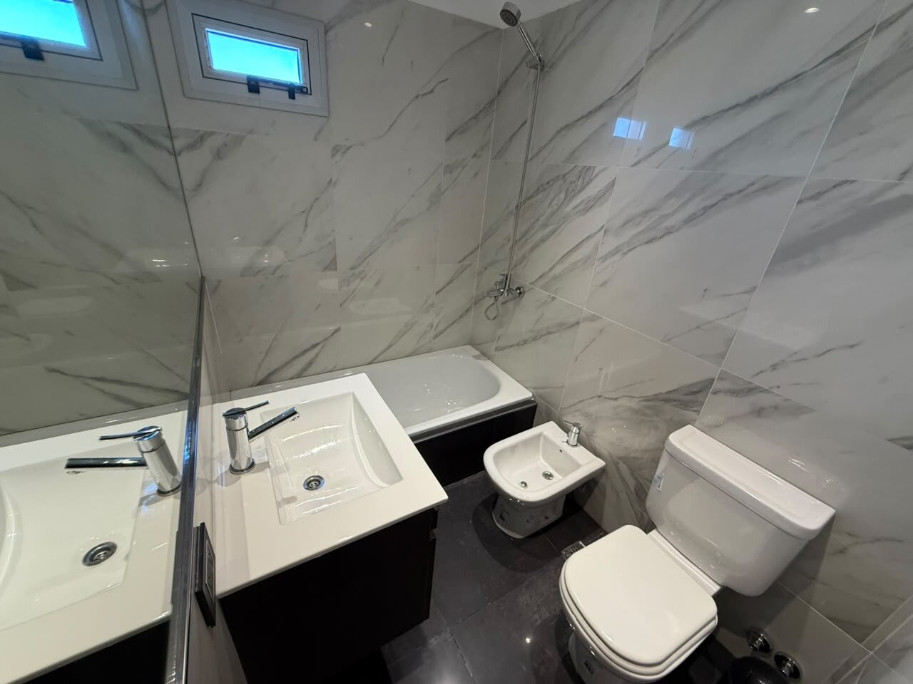 DUPLEX CON TERRAZA PROPIA - 10