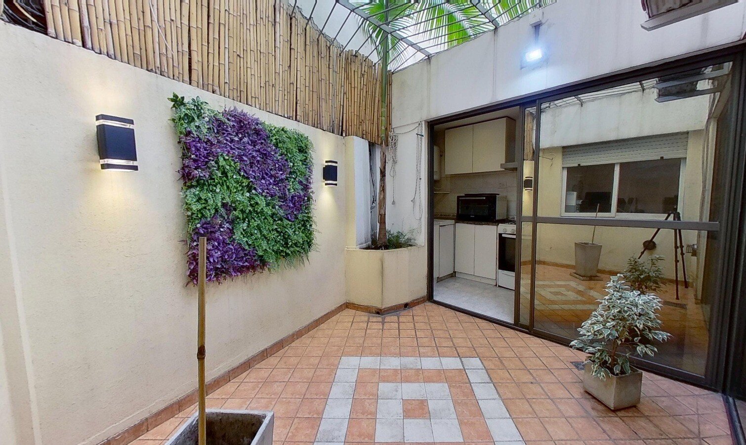 Departamento dos ambientes con patio - APTO PROFESIONAL - APTO CREDITO