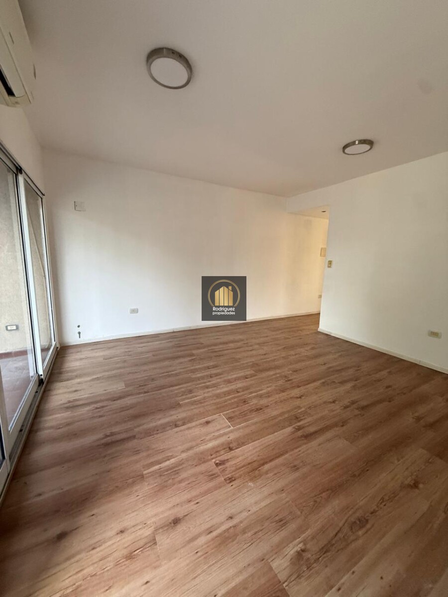 Venta Departamento Tres Amb. espacio guarda coche Villa Devoto - 4