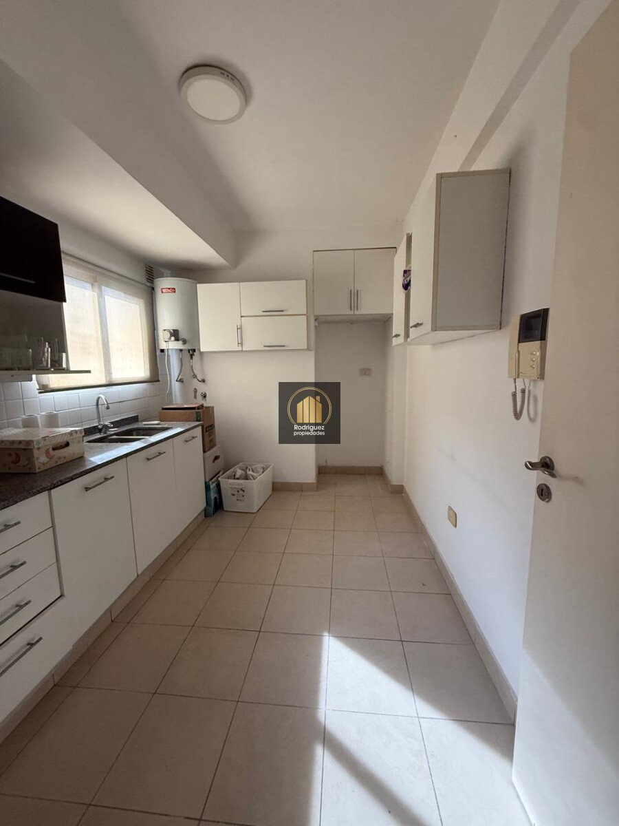 Venta Departamento Tres Amb. espacio guarda coche Villa Devoto - 6