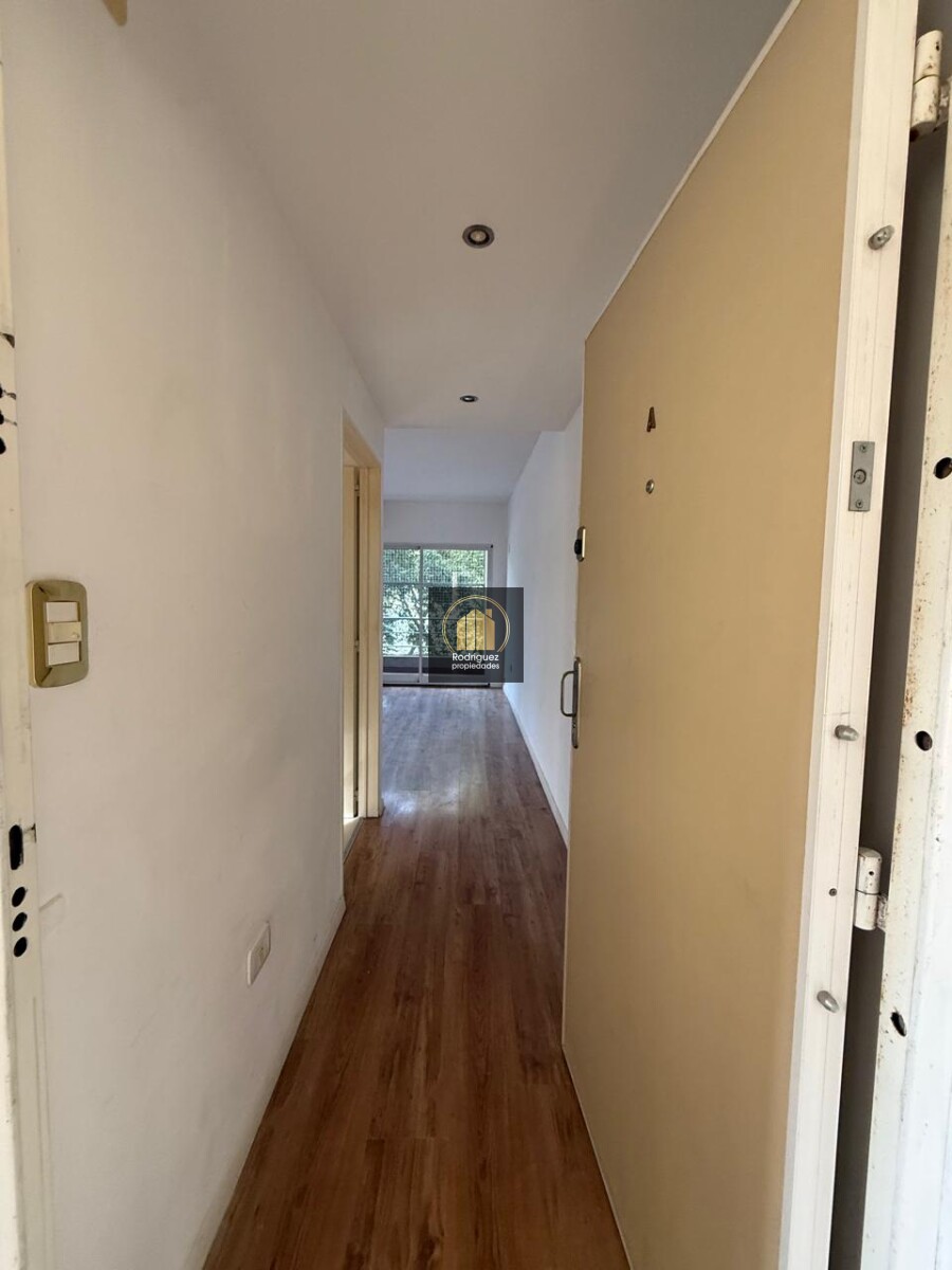 Venta Departamento Tres Amb. espacio guarda coche Villa Devoto - 2