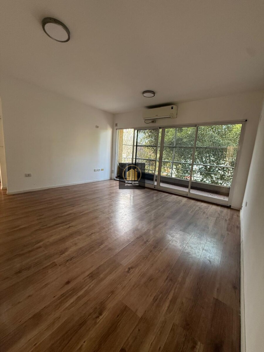Venta Departamento Tres Amb. espacio guarda coche Villa Devoto - 5