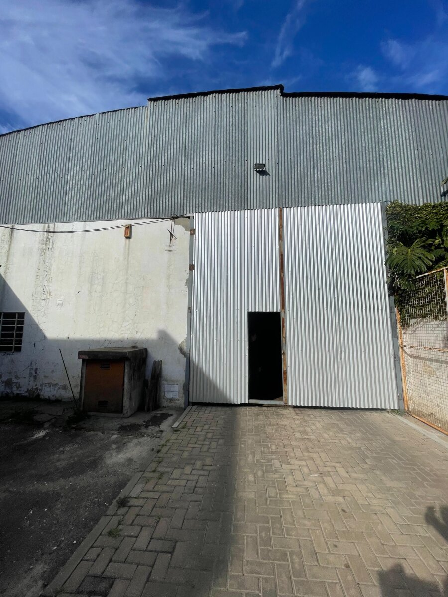 Bv. Oroño 3657 - Galpón 1.037 m2 en Alquiler - 9