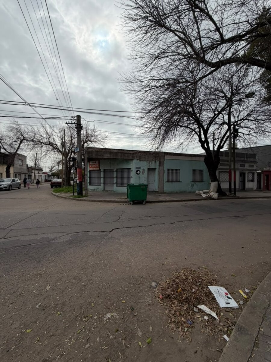 ESQUINA REGIMIENTO 11 Y ENTRE RIOS - 1