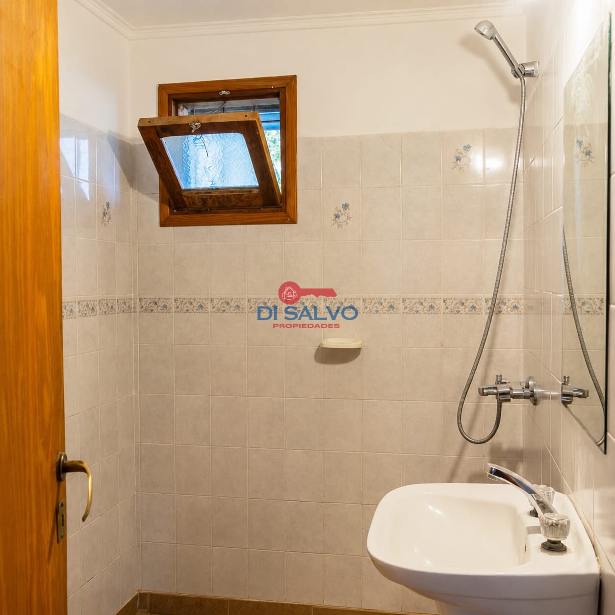 Casa y departamento en Barrio Abedules - 10