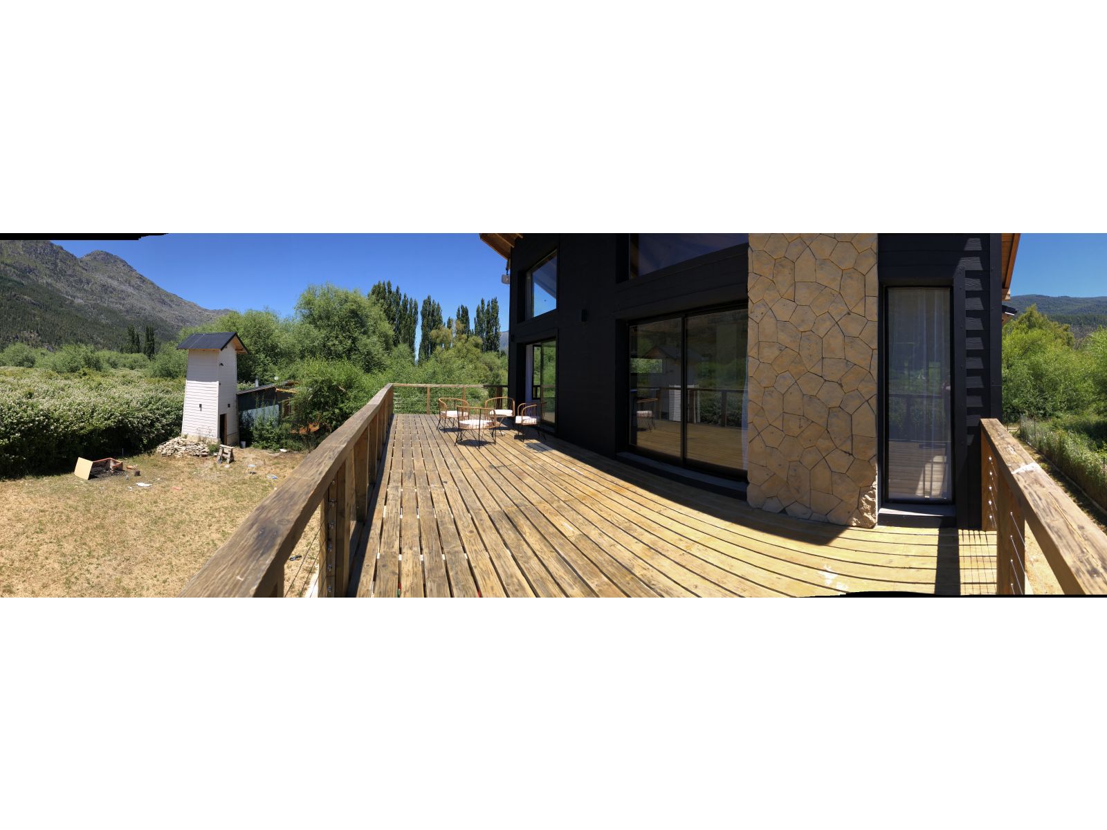 (065) LAGO PUELO Casa PREMIUM de 341mts2, con 1000 m2 de terreno en Villa del Lago - 28