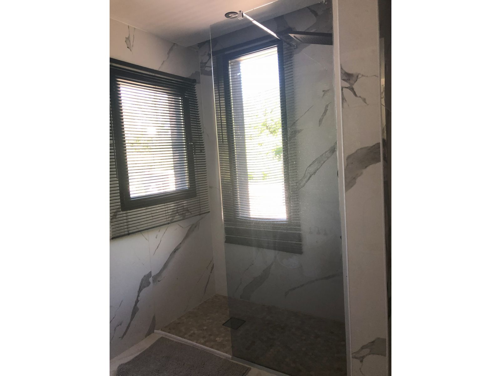 (065) LAGO PUELO Casa PREMIUM de 341mts2, con 1000 m2 de terreno en Villa del Lago - 34