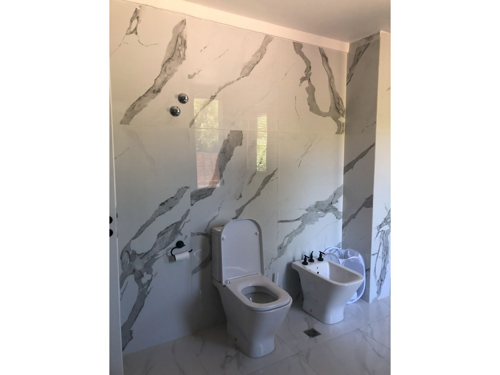 (065) LAGO PUELO Casa PREMIUM de 341mts2, con 1000 m2 de terreno en Villa del Lago - 33