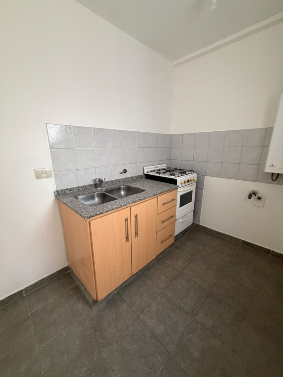 ALQUILER DEPTO 1 DORMITORIO ALTO ALBERDI - 13