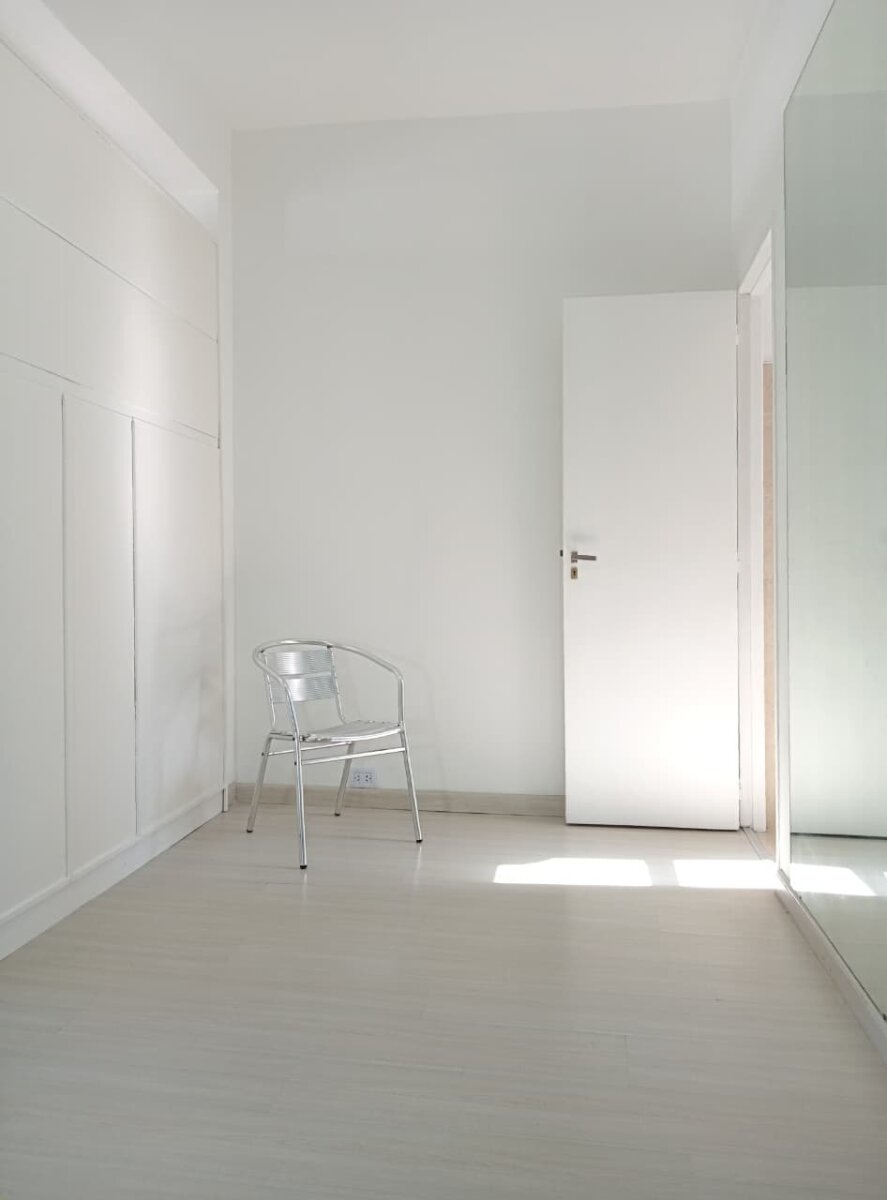 Recoleta, Juncal al 2100 entre Uriburu y Azcuénaga, 1 amb, $ 700.000 + expensas ($ 218.000) + servicios. - 13