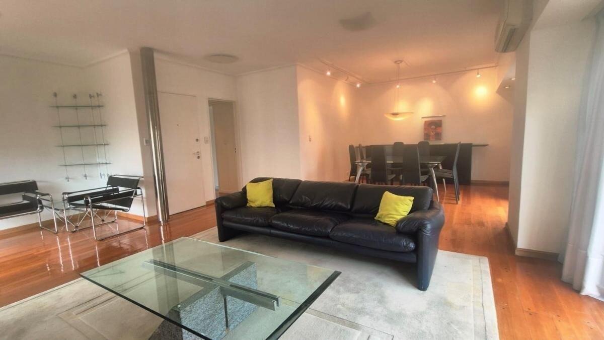 Recoleta, Laprida 1300, 5 amb, 156m2 ( 140m2 cubiertos), u$s 2,800 + expensas + servicios. - 3