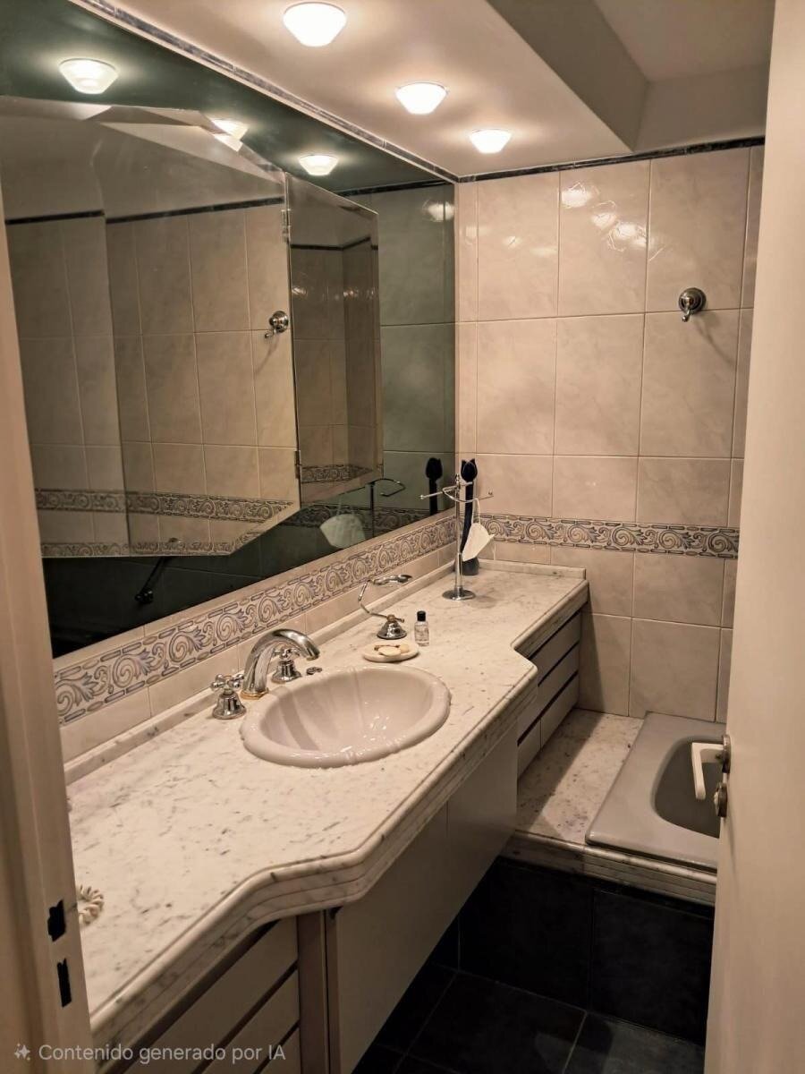 Recoleta, Laprida 1300, 5 amb, 156m2 ( 140m2 cubiertos), u$s 2,800 + expensas + servicios. - 22