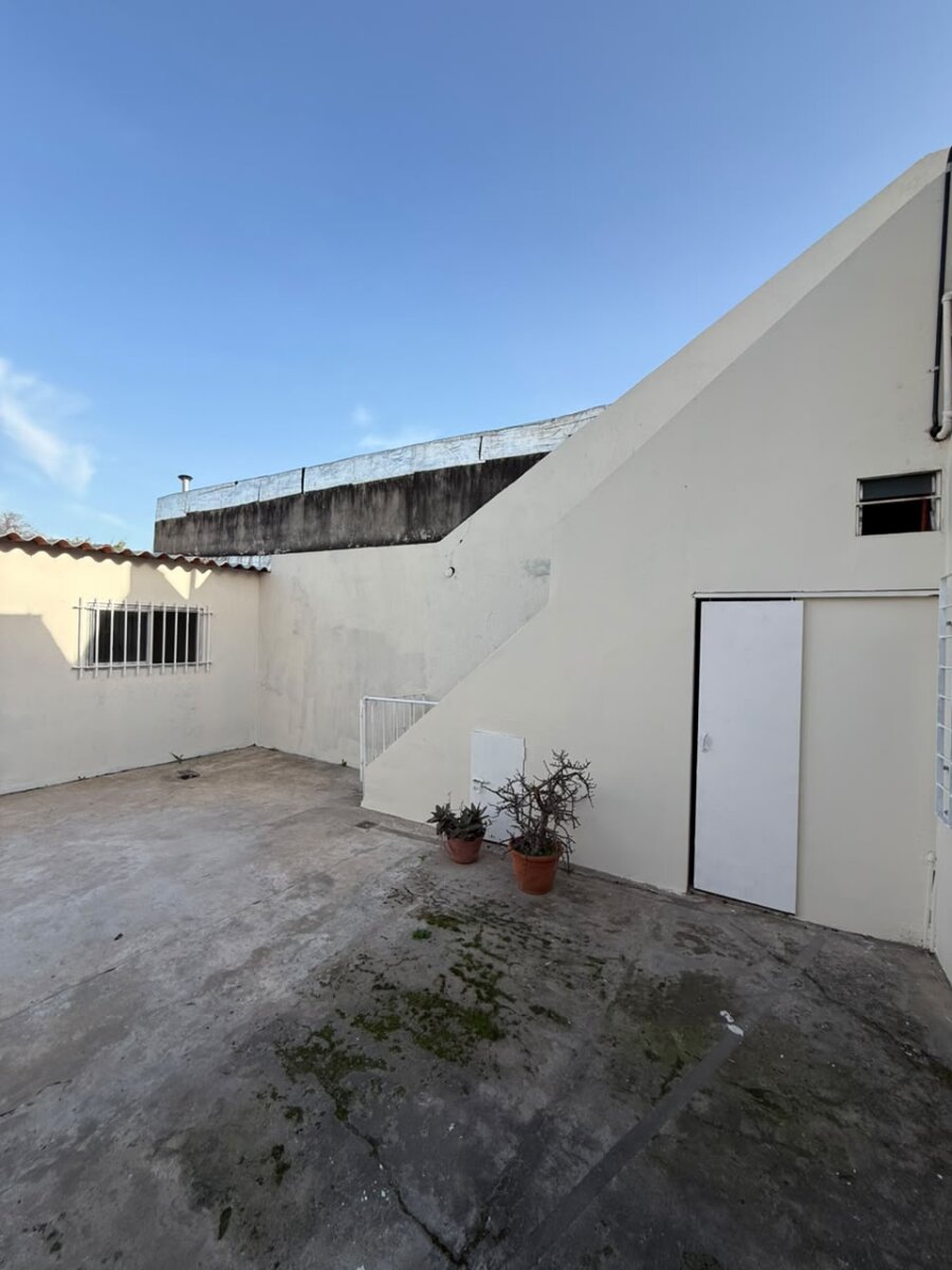 Venta de Casa 3 Ambientes en Moron Sur - 26