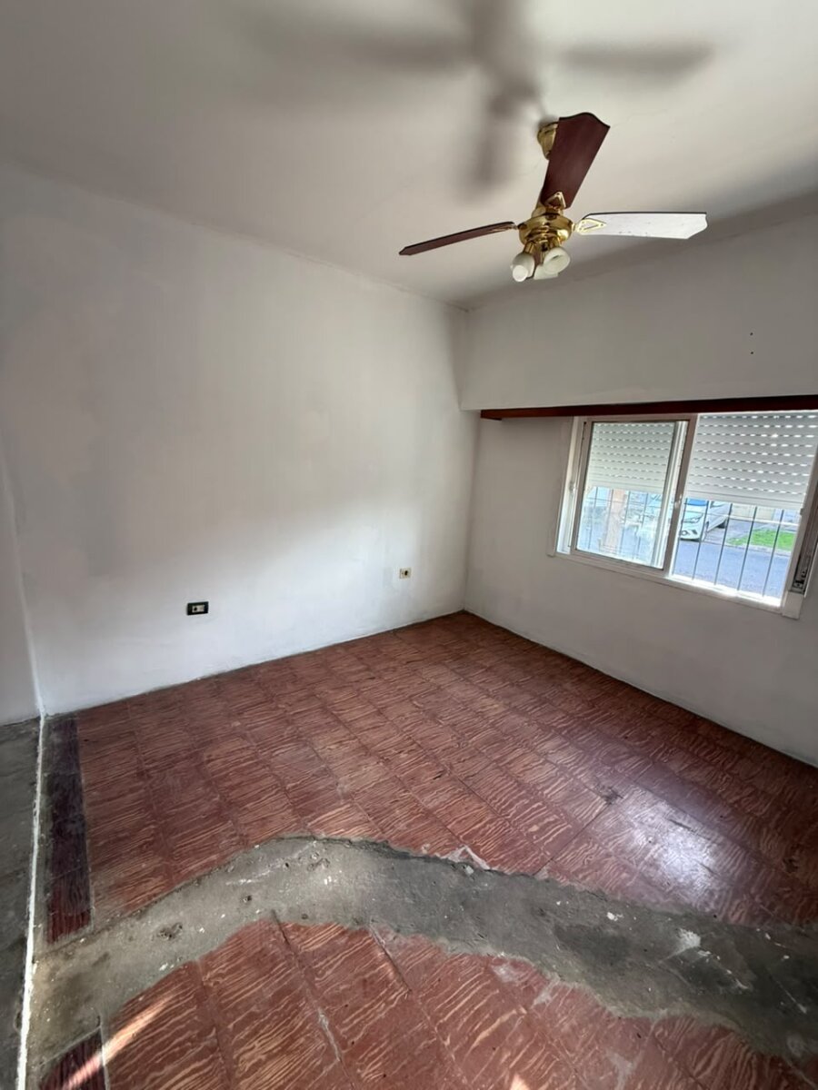 Venta de Casa 3 Ambientes en Moron Sur - 9