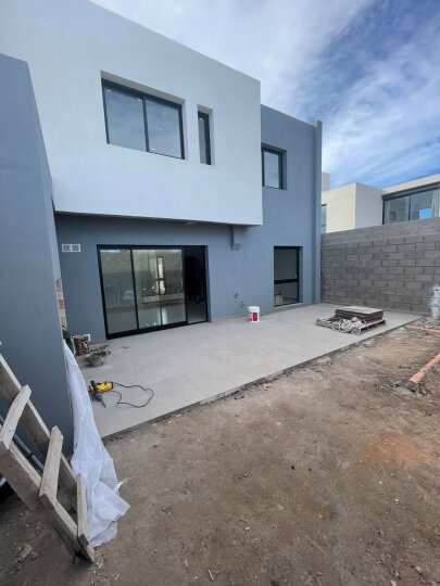 Duplex de tres dormitorios en solares de manantiales