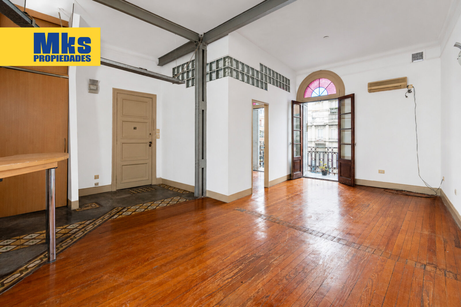 Venta. Departamento. 2 ambientes. Balcon Corrido. - 2