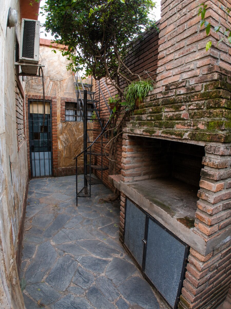 Casa de pasillo de 2 dormitorios, patio, parrillero y terraza - 9