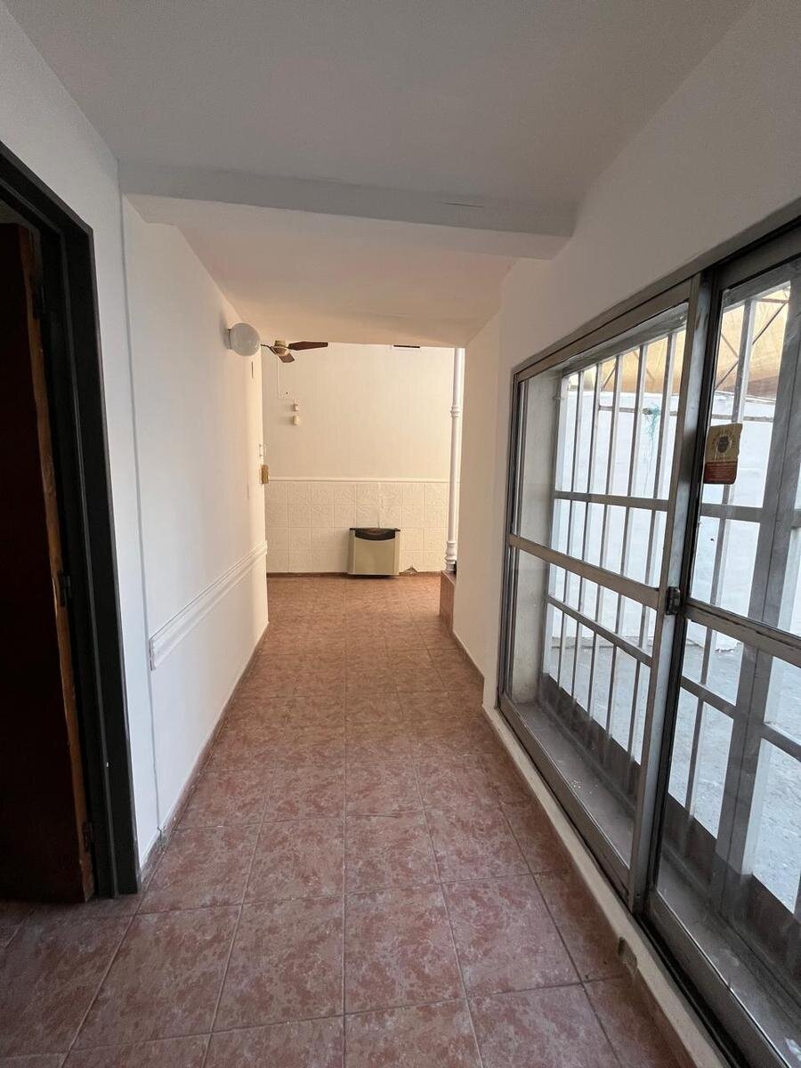 Avenida Castro Barros 453 - 24