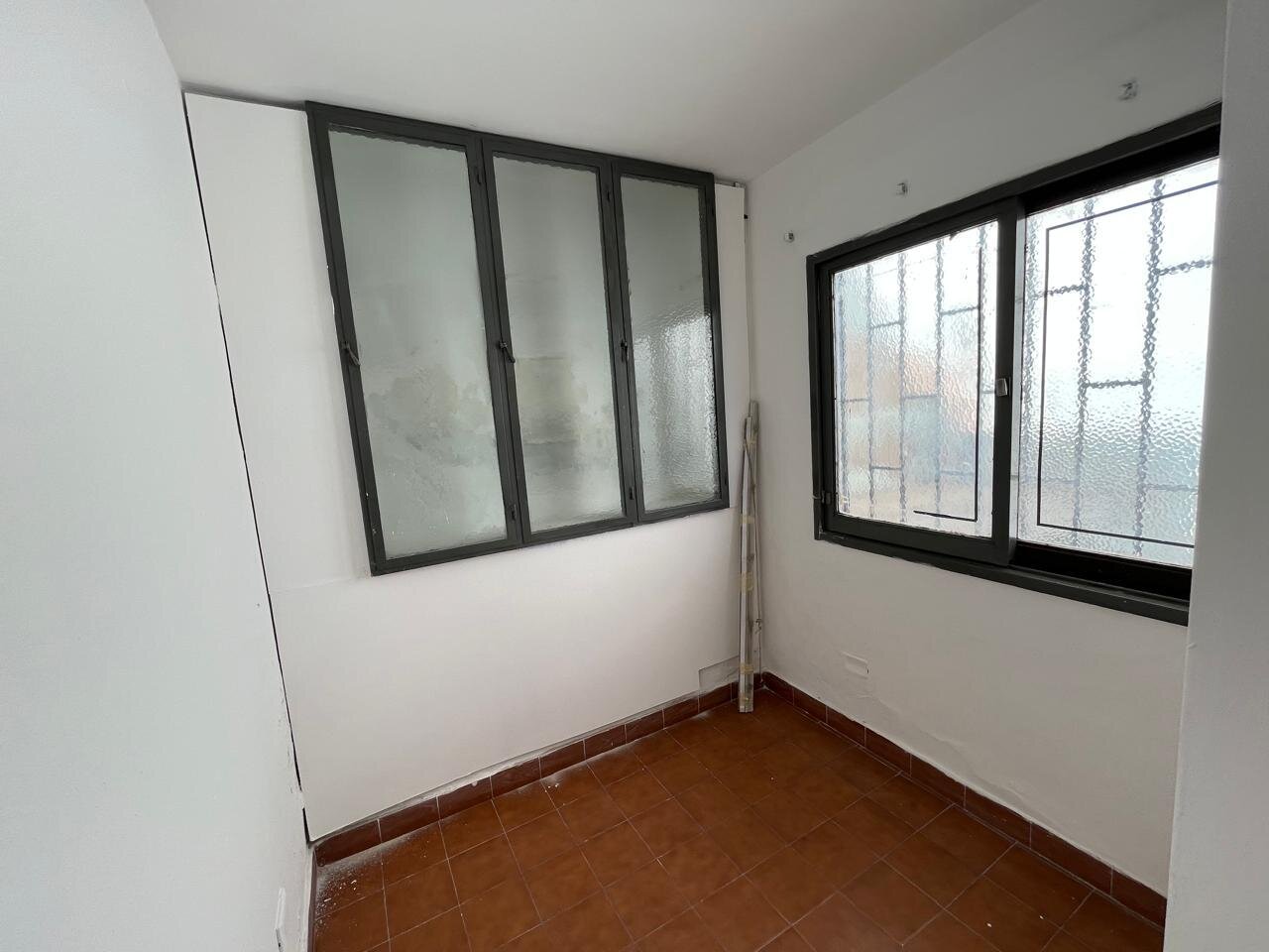 Avenida Castro Barros 453 - 21