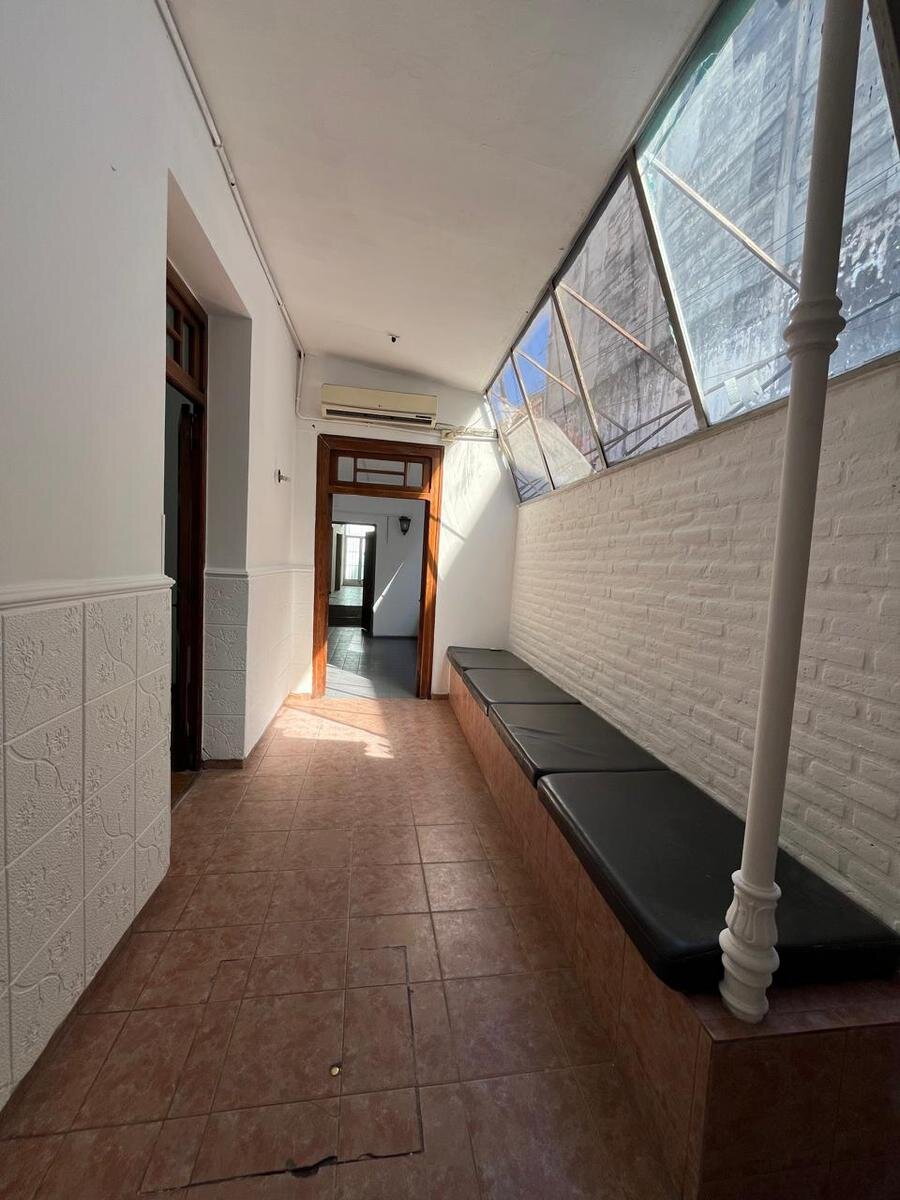 Avenida Castro Barros 453 - 9
