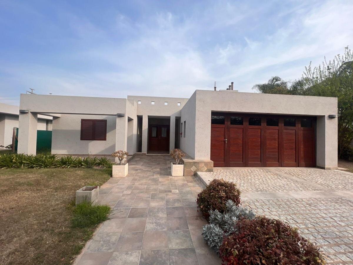 Casa de 3 dormitorios en el Jockey