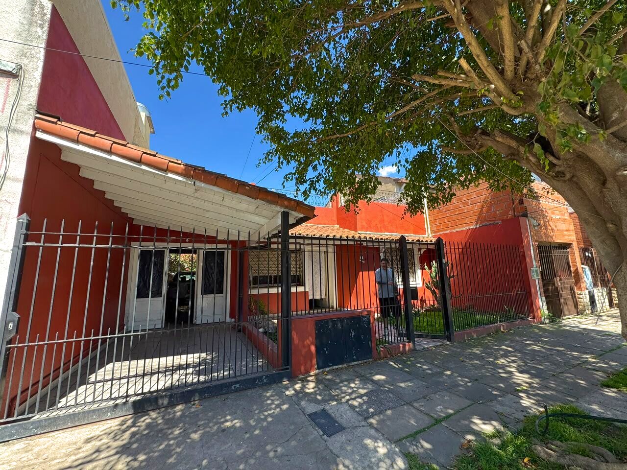 SE VENDE CASA EN GRAL JOSE MARIA ZAPIOLA