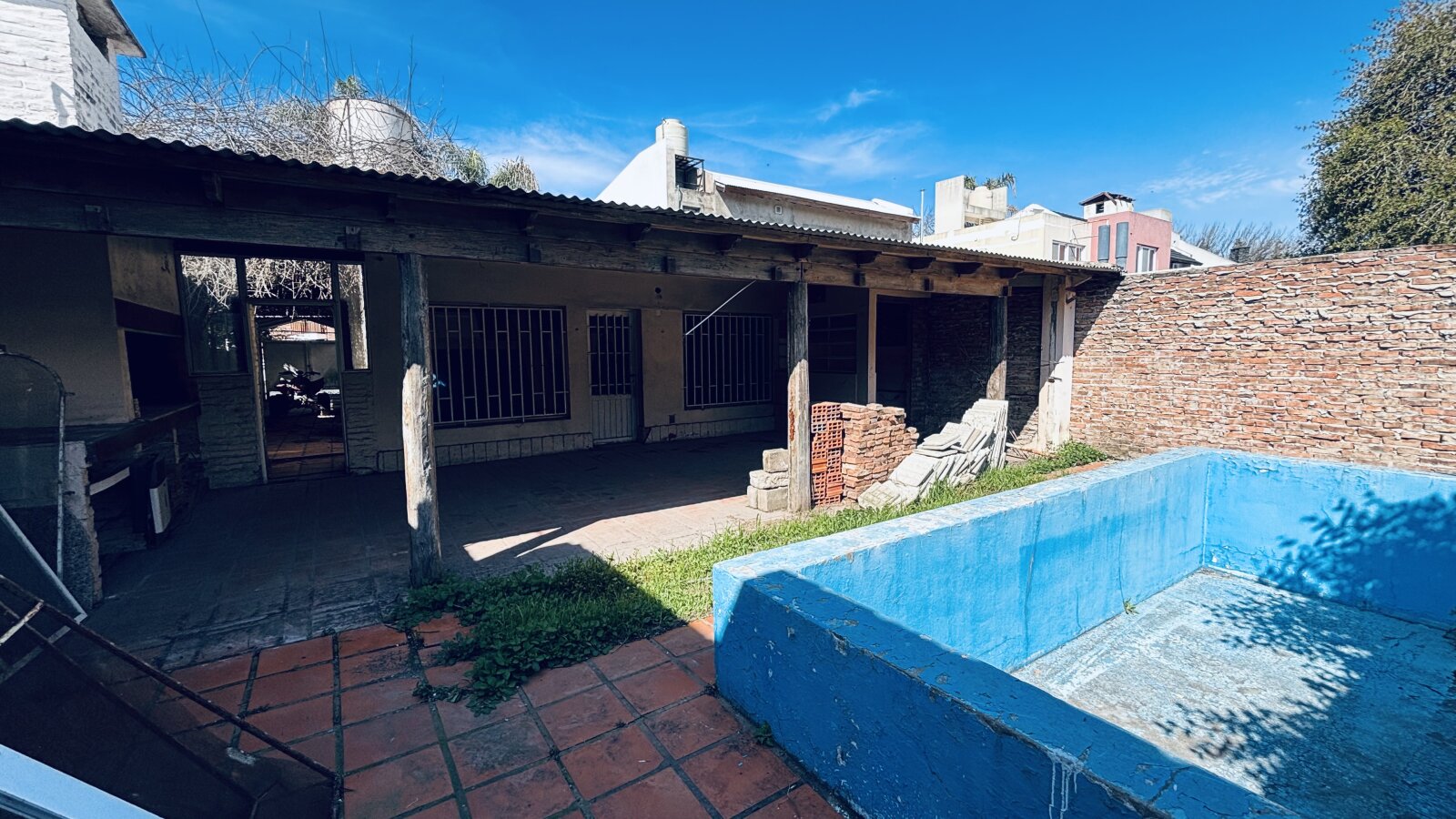 Venta casa 2 dormitorios Fisherton. Reciclar — foto 10