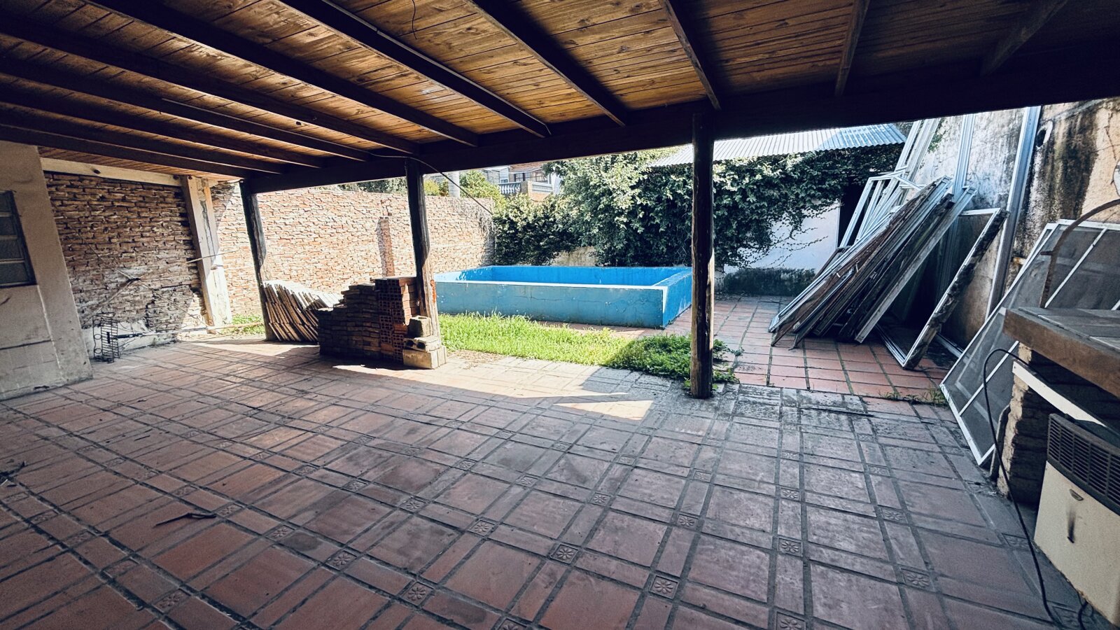 Venta casa 2 dormitorios Fisherton. Reciclar — foto 7