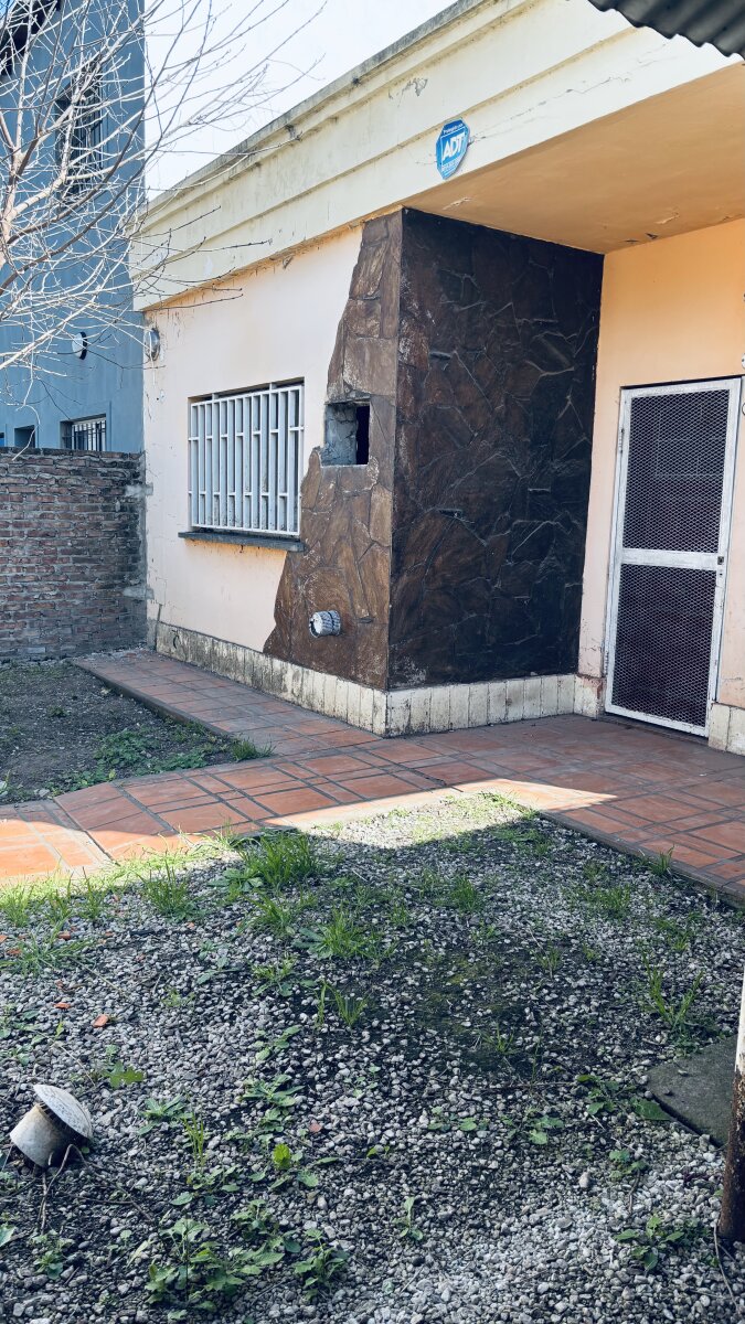 Venta casa 2 dormitorios Fisherton. Reciclar — foto 4