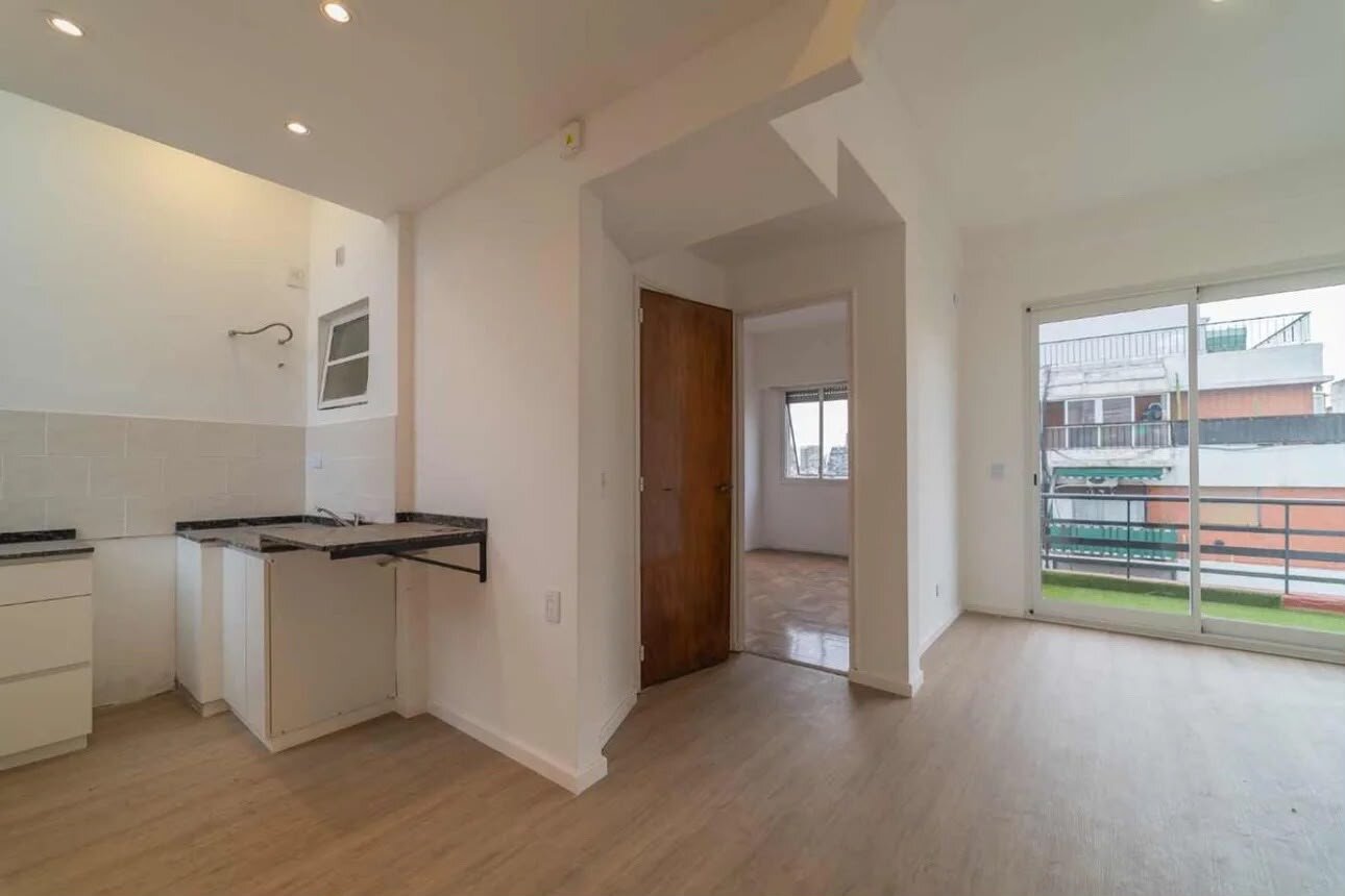 Se vende un hermoso departamento de 2 ambientes con balcón - San Telmo - 2