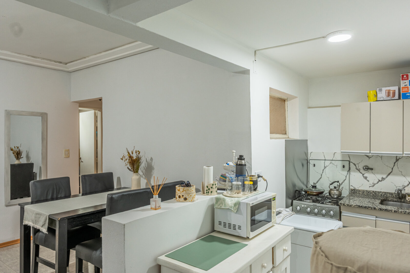 Venta 2 ambientes con patio propio y lavadero – Plaza Güemes, Palermo - 4
