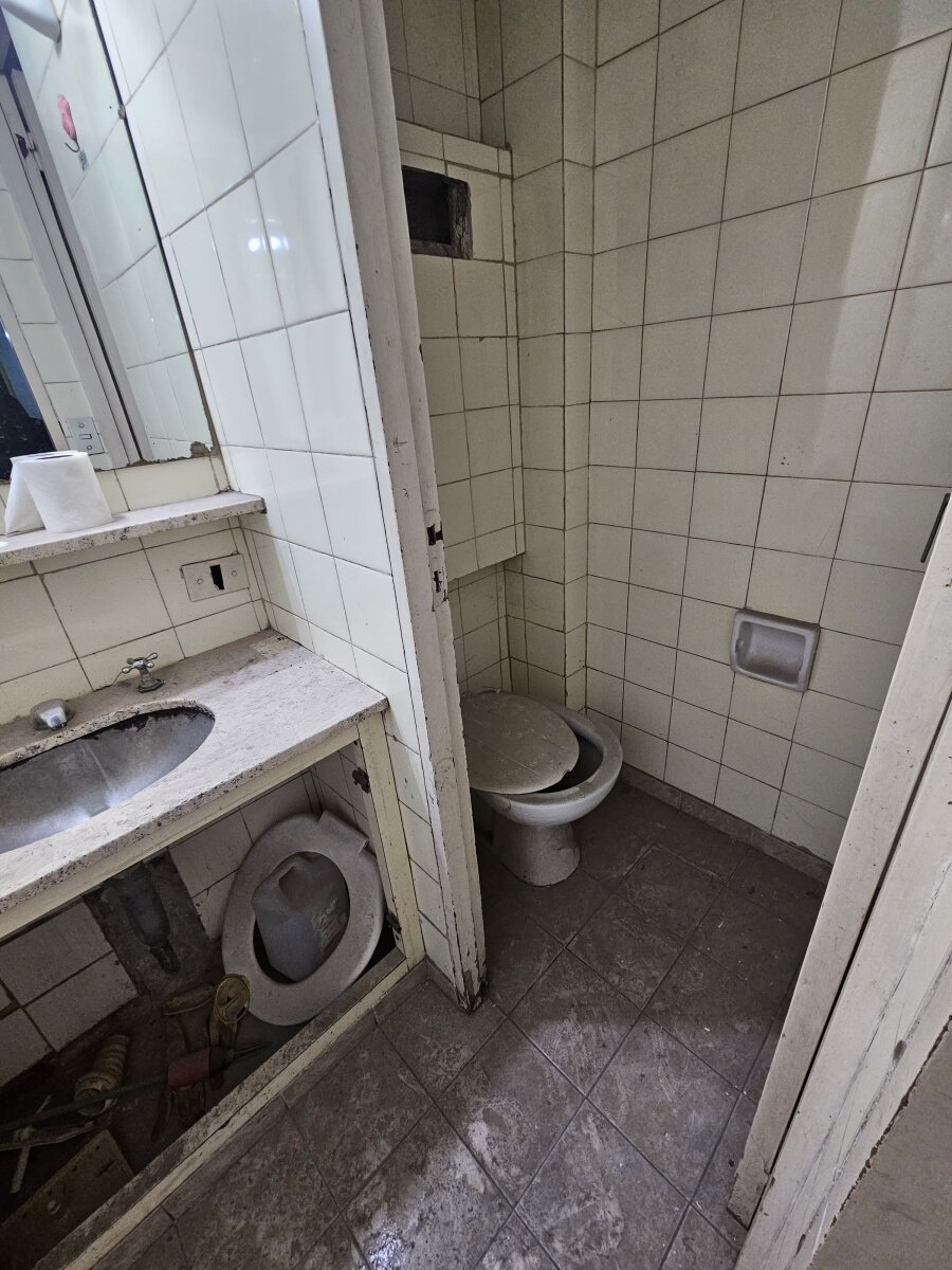 Local a Reciclar con sótano y entrepiso en el corazón de Retiro PB 44M2 - 8