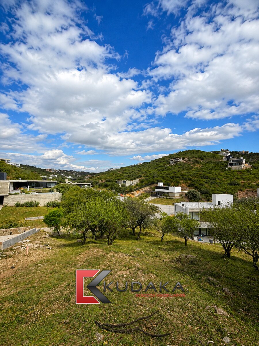 Lote Premium de 940 m² en Country La Deseada – Excelente Ubicación y Pendiente Positiva - 2
