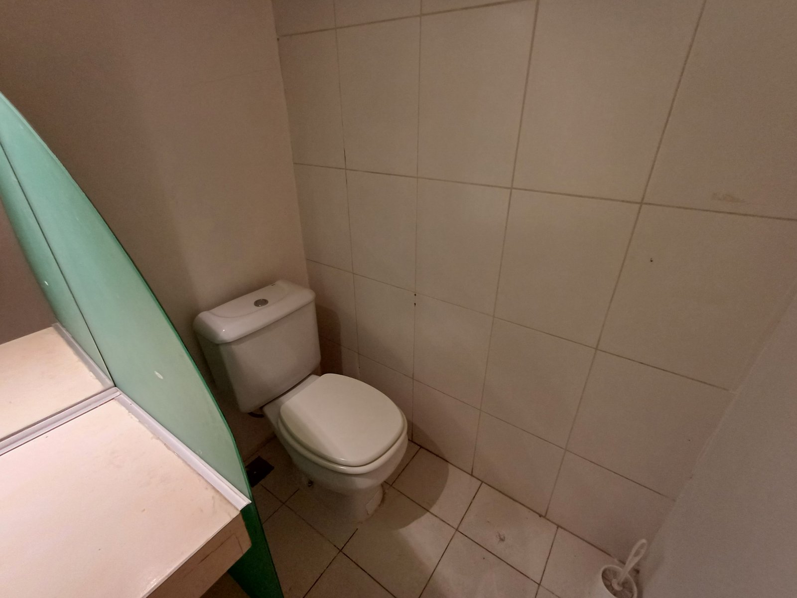 Alquiler Moderna Oficina con excelente ilumunación, cocina y baño privado, Monserrat. - 11