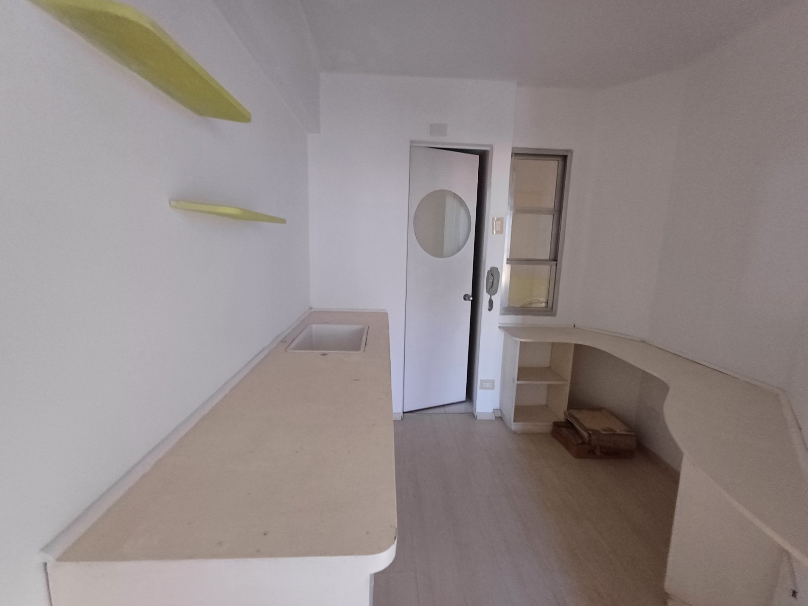 Alquiler Moderna Oficina con excelente ilumunación, cocina y baño privado, Monserrat. - 15