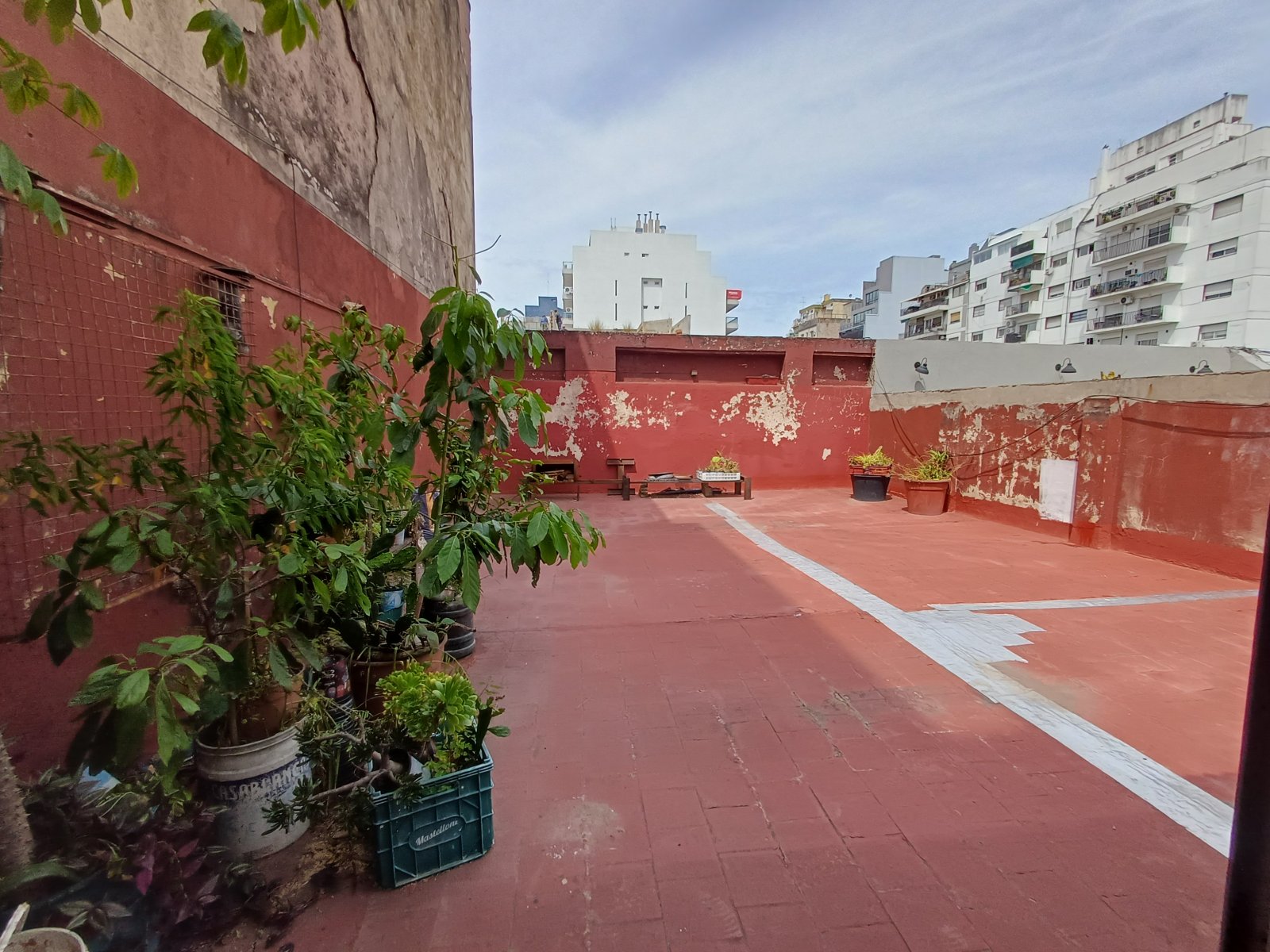 PH a reciclar, con gran terraza, entrada independiente, con excelente ubicación en Barracas. - 50