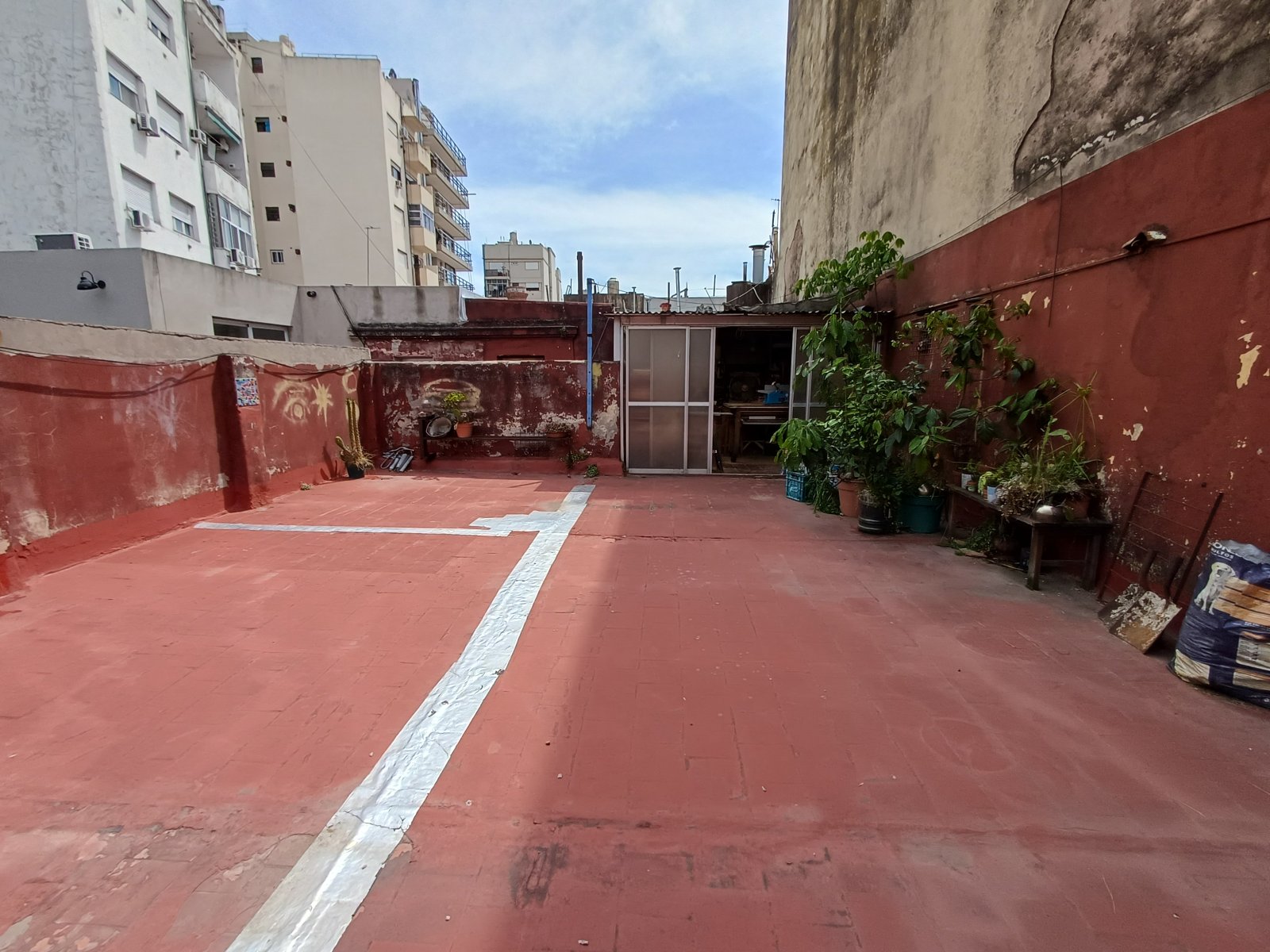 PH a reciclar, con gran terraza, entrada independiente, con excelente ubicación en Barracas. - 48