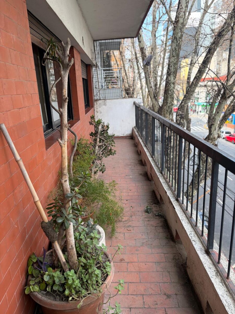 Depto 4 amb balcon corrido al frente lumuniso(dos deptos unidos ) — foto 2