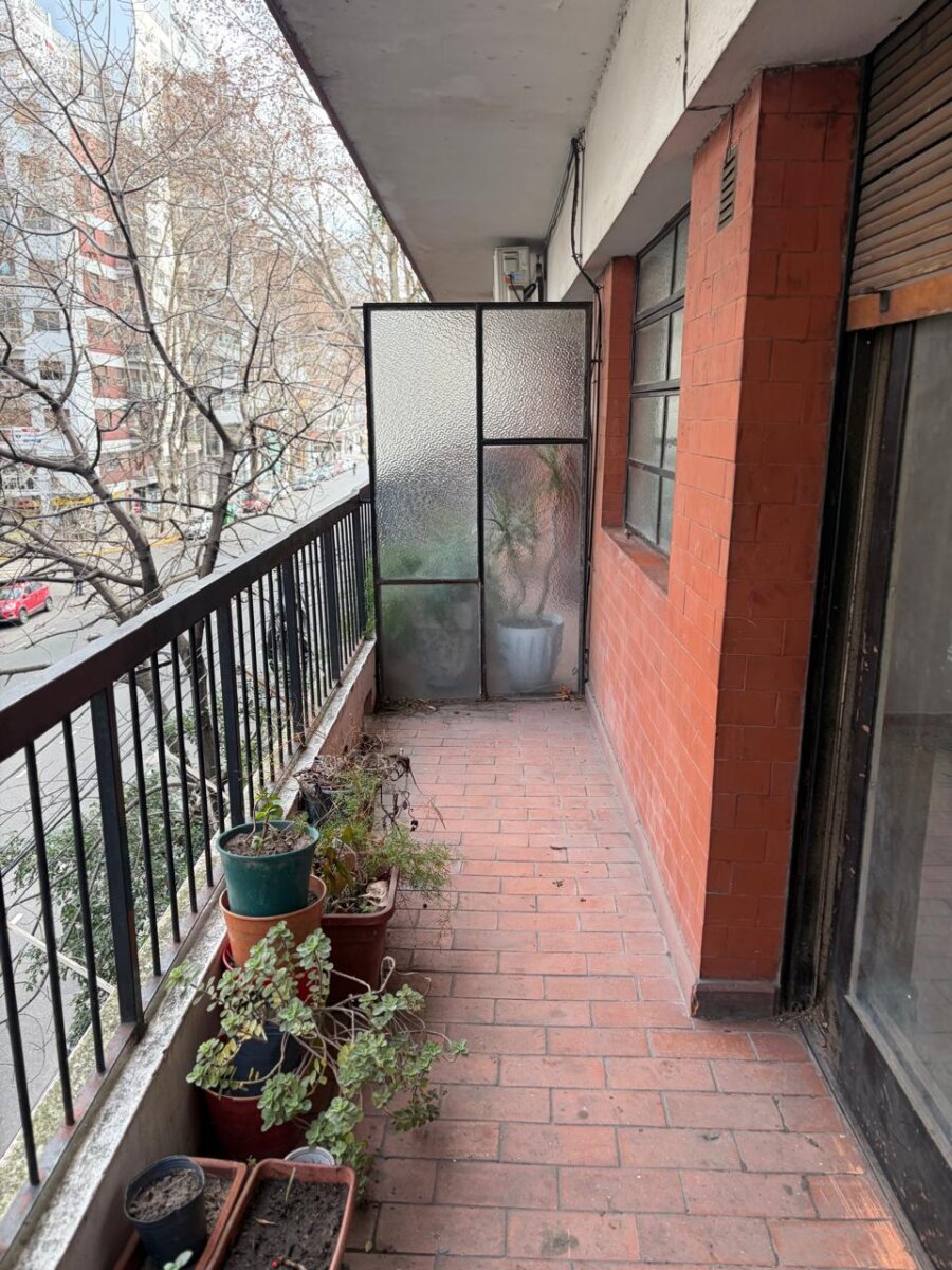 Depto 4 amb balcon corrido al frente lumuniso(dos deptos unidos ) — foto 3