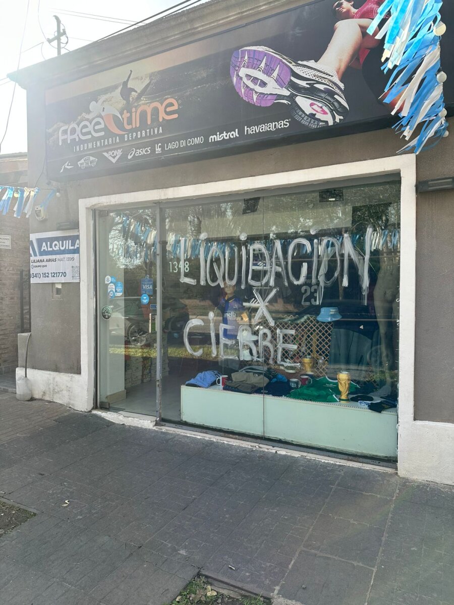 ALQUILER LOCAL COMERCIAL EN FUNES - 2