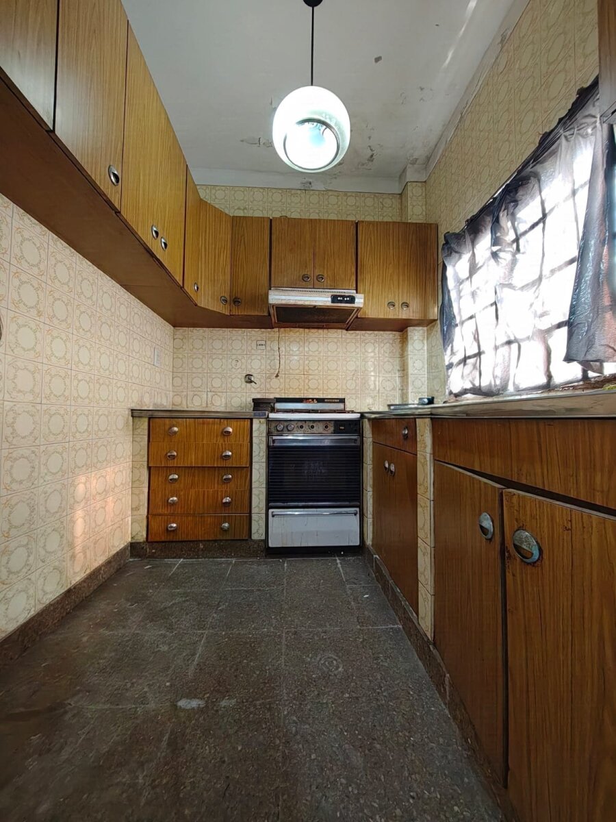 V. Ballester - Casa en lote propio a reciclar! - 10