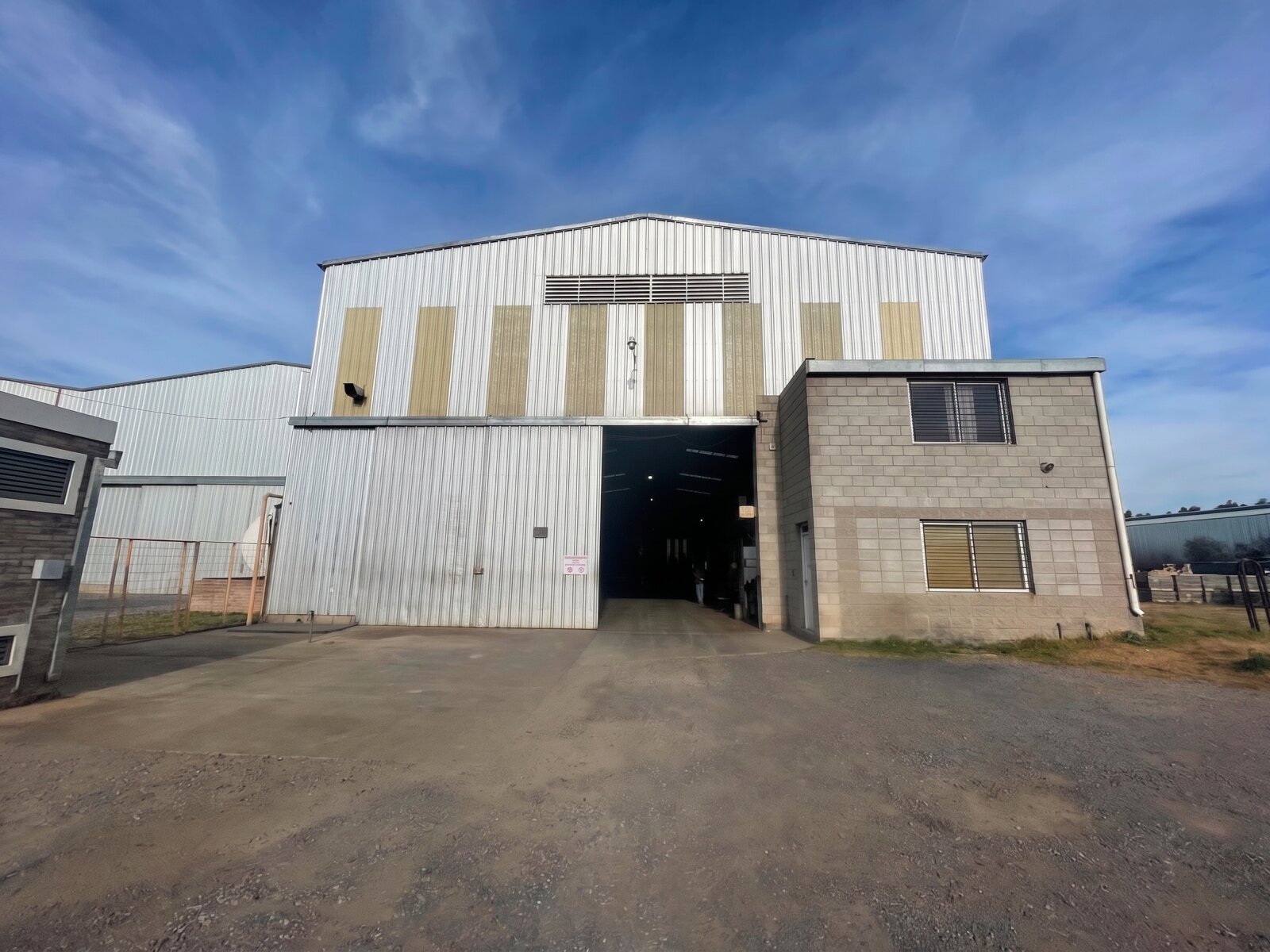 Parque Industrial Alvear - Nave 2.124 m2 - 1