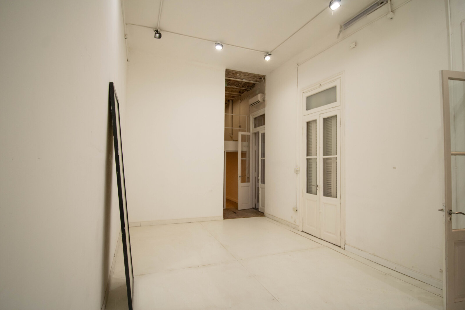 Local 5 Ambientes en Alquiler - Patio, terraza y garage - 254m² - Palermo - 7