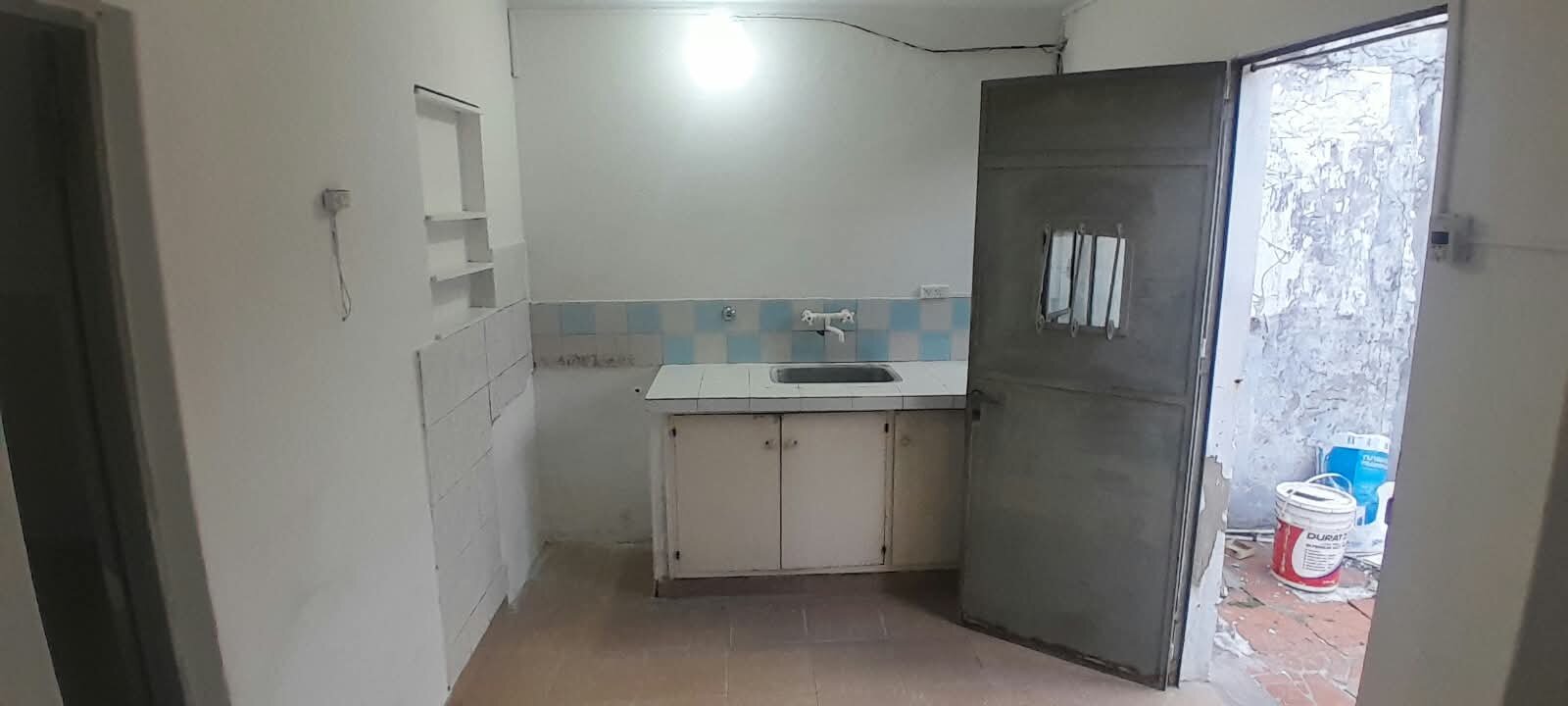 CASA DE 2 DORMITORIOS CON COCHERA INGRESO COMPARTIDO - 5