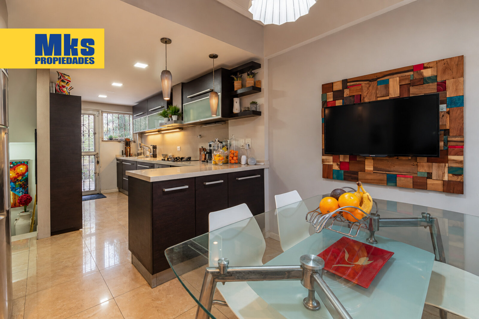Excelente casa en venta. 5 ambientes. Patio, terraza c/parrilla y garage. Barracas. — foto 12