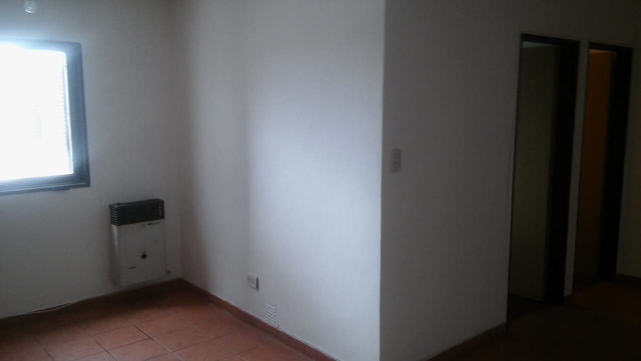 ALQUILO DPTO 2D PISO ALTO FRENTE PLAZA BARRIO SAN MARTIN CORDOBA - 6